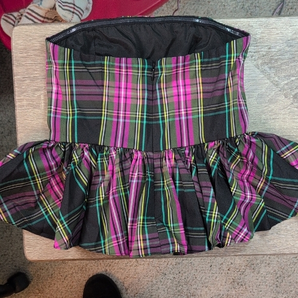 Vibrant Plaid Strapless Peplum Top - Picture 2 of 9